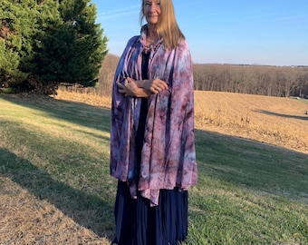 Soft bamboo and cotton ice-dyed cape with hood in purple