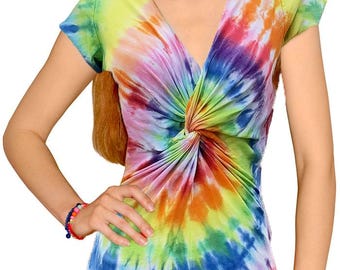 Tie-Dye Twist Front Short-sleeved Shirt in Rainbow Spiral