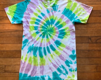 Tie-Dye Tee in Purple and Green, size S