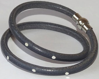 Accessorio da ufficio fresco, grigio doppio braccialetto avvolgente donne, minimalista geometrica design bracciale da donna in pelle con punti d'argento, unico