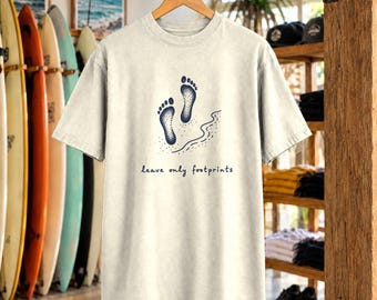 Lämna bara fotspår-t-shirt | Eko-strandtröja | Inspirerande havströja | Komfortfärger