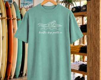 Andas djupt, paddla på t-shirt | Minimalistisk surftröja | Inspirerande havströja | Komfortfärger