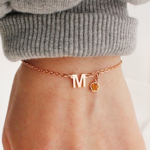 Pulsera inicial, pulsera de mejor amiga, regalo BFF, regalo para ella, pulsera de piedra de nacimiento, pulsera de piedra de nacimiento personalizada para mujeres, regalo de hermana