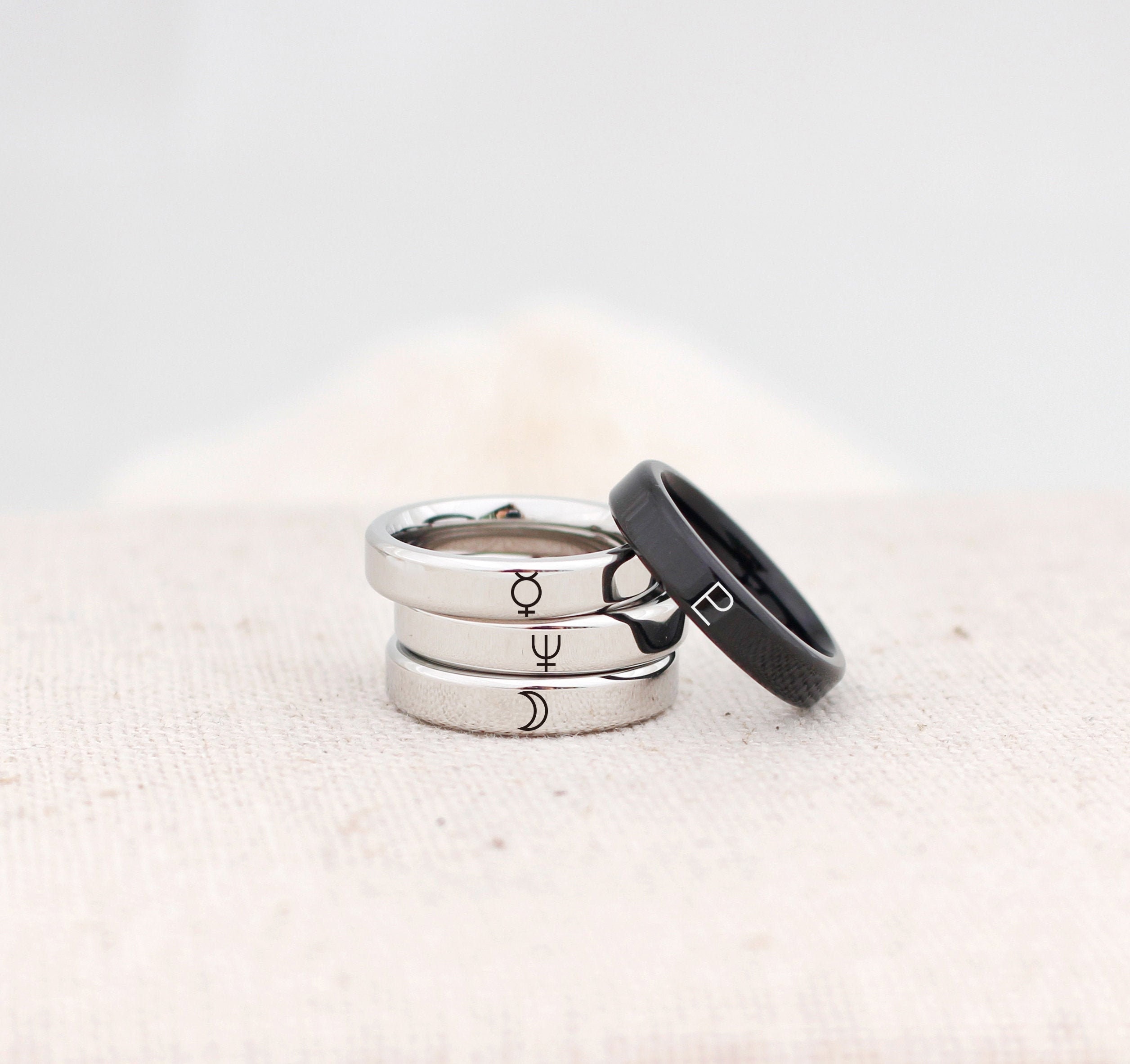 Silver Mars Ring - Etsy