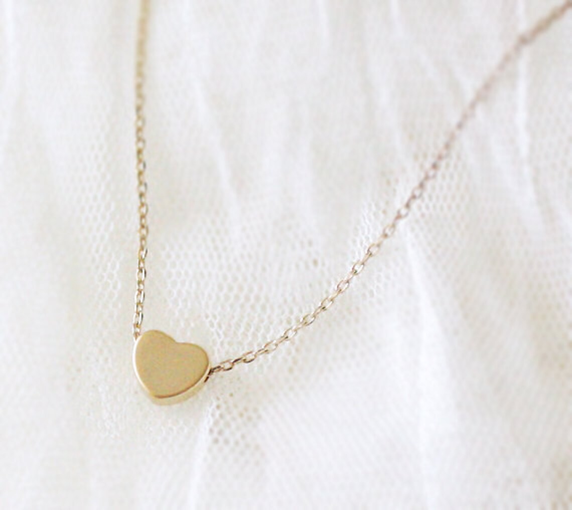 Tiny heart necklace Clearance