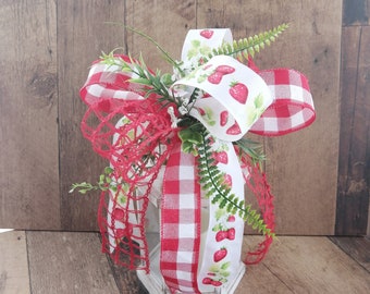 Strawberry lantern swag bow, farmhouse lantern swag, summer lantern swag, lantern bow, summer decor, strawberry decor