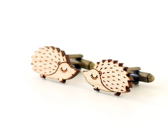 Boutons de manchette Hérisson en bois découpé au laser - bijou mignon pour un mariage - accessoire pour homme ami des animaux