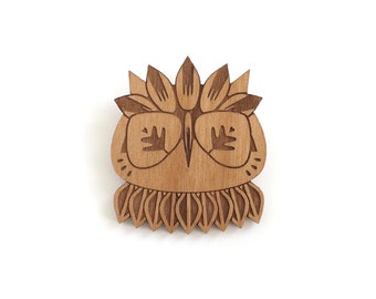 Broche hibou en aulne ou en bois de noyer découpé au laser - épingle visage d'oiseau de nuit - bijoux animaux - accessoire pour amateur d'ornithologie - forêts de la forêt