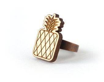 Pineapple ring - graphic retro kitsch wooden ring - fruit jewelry - lasercut maple wood - vintage spirit tropical jewelry