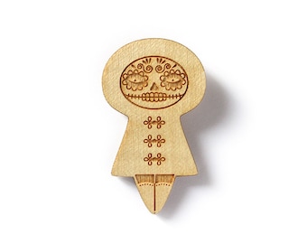Broche de madera con forma de calavera – Calavera de azúcar mexicana, Día de Muertos