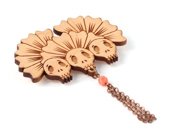 Three skulls brooch with flowers in lasercut wood - witch accessory - witchcraft - wooden gothic pin - goth - halloween jewelry - Vanitas