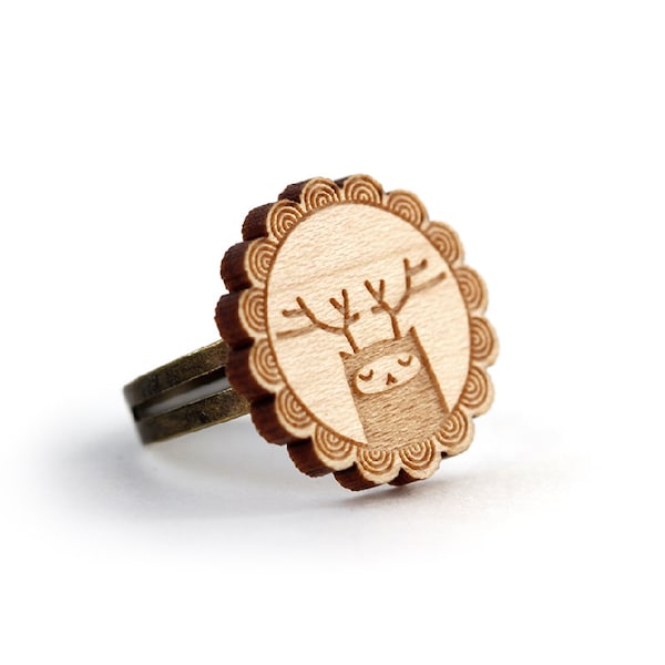 Bague Renne en bois gravé au laser - bague cerf graphique - bijou animal de la forêt - cadeau pour elle - noël - fête des mères - maman