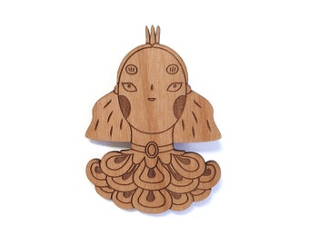 Broche reine en bois d'aulne découpé au laser - femme avec couronne - bijoux historiques - épingle élégante - accessoire original - cadeau royal