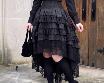 Gothic-Rock mit asymmetrischem Saum, schwarzer viktorianischer Maxirock mit Spitze und Rüschen, Renaissance-Fest-Outfit für Damen