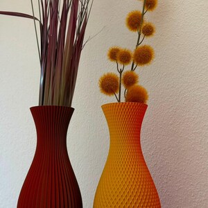 Moderne 3D-Vase mit Rillen für dein Zuhause