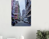 Straßenszene in Hongkong – Fine-Art-Fotografie auf Acrylglas | HypnosTravelArt – Produktbild 4