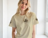 South Africa 2026 Expedition T-Shirt mit Erdmännchen-Motiv – Produktbild 12