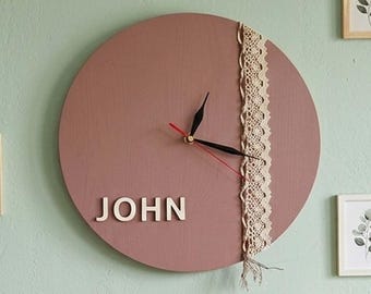 Relógio de parede de madeira personalizado para quarto de bebê - Decoração infantil com nome personalizado - Marrom