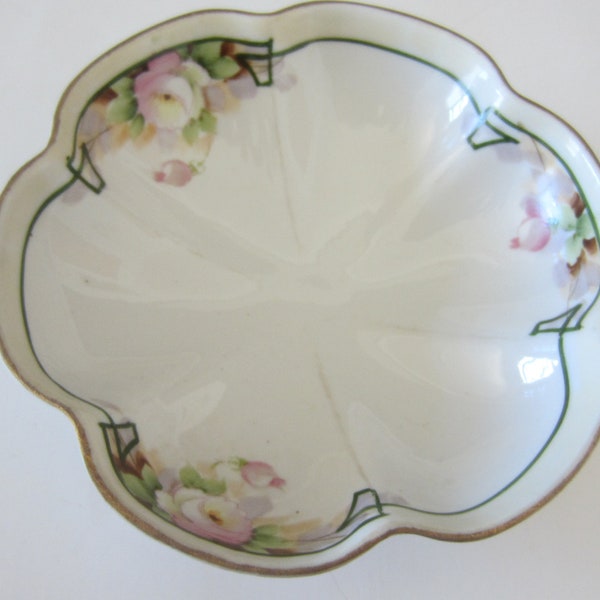 NIPPON CANDY DISH**Nippon Nut Dish**  Vintage  1920.s**  Beautiful Hand Painted Round Shallow Bowl**Three Small Feet** Beautiful Condition