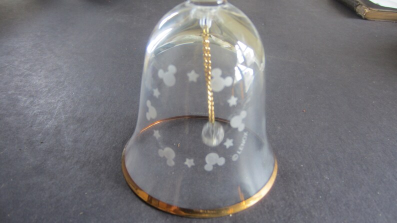 Porcelain And Crystal Bell *** Ivory China *** Gold Trim *** 1998/'s LENOX DONALD DUCK Disney Bell