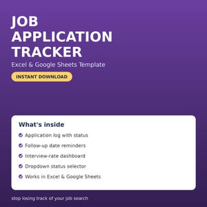Può includere: Un modello digitale per il monitoraggio delle candidature per Excel e Google Sheets su sfondo viola. Il testo recita JOB APPLICATION TRACKER, Excel & Google Sheets Template, INSTANT DOWNLOAD, ed elenca funzionalità come un registro delle candidature, promemoria per i follow-up, dashboard del tasso di colloquio e selettore di stato.