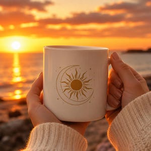 Gyllene sol- och månemugg - Boho keramikmugg - Spirituell presentidé
