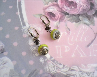 Boucles d'oreilles / dormeuse, style vintage / ethnique chic, laiton / verre, bronze / vert, Miss Yoko