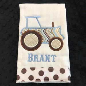 Tractor Burp cloth/tractor/burp cloth/boys burp cloth/boys tractor burp/personalized tractor/farm/farm burp/farm nursery/tractor nursery