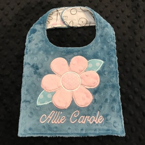 GIRLS BIB/pink and blue Daisy Bib/daisy/flower bib/minky bib/personalized bib/baby shower gift/navy bib/yellow bib/monogrammed bib