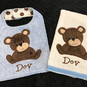 BEAR BIB/Bear Bib and Burp Set/bear/bear burp cloth/teddy bear bib/gender neutral baby/teddy bear/teddy bear burp and bib set/bear bib set