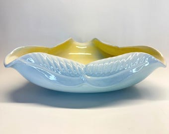 Bol de consola Royal Haeger, estilo vintage de mediados de siglo, azul festoneado, centro de mesa MCM.