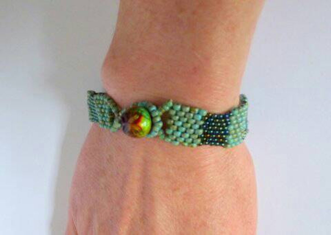 Handstitched Peyote Beaded Bracelet With Color Changing Clasp Etsy