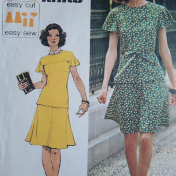 vintage 1970s Simplicity sewing pattern 6081 jiffy knits two piece short dress
