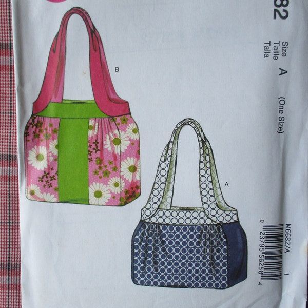 2010s sewing pattern McCalls 6682 lined bags with inside pocket and snap closure purses UNCUT