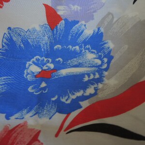 Vintage 1980s abstract floral fabric cotton polyester blend 46 inches wide BTY image 5