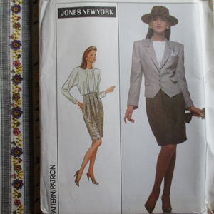 1980s Jones New York Womens Below Hip Jacket, Blouse, Pants 1980s Jones New York Womens Below Hip Jacket, Blouse, Pants