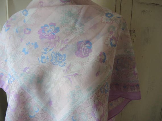 Vintage silk or silk like polyester large pastel … - image 1