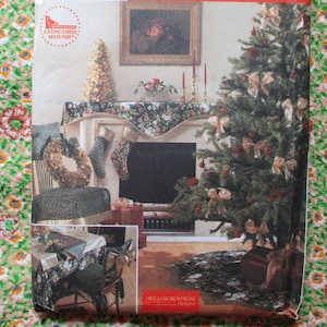 vintage 1990s simplicity sewing pattern 8396 Holiday collection wreath mantel scarf table topper stockings tree skirt one size uncut