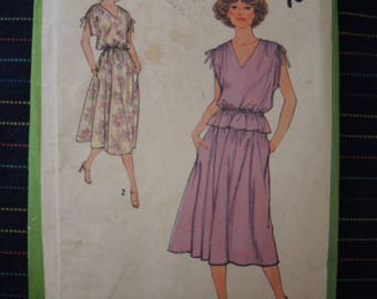vintage 1970s Simplicity sewing pattern 8856 misses pullover dress or two piece dress size 12