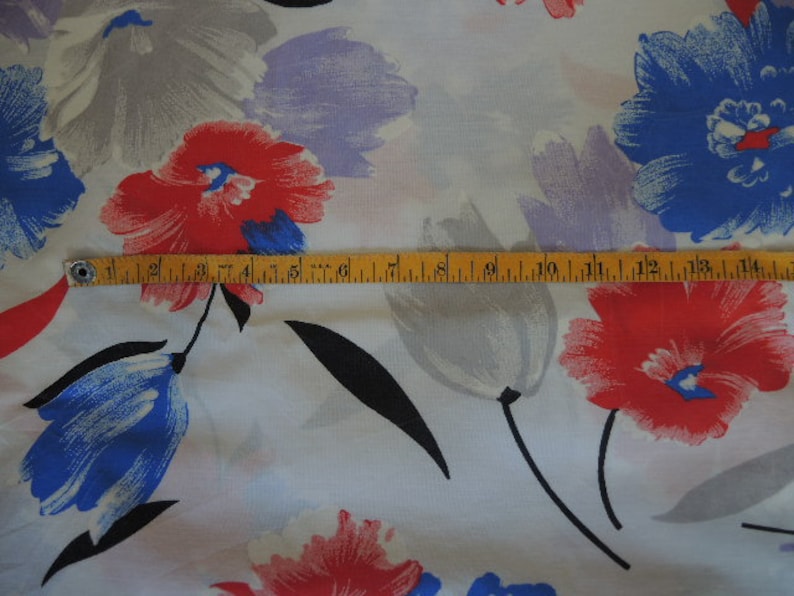 Vintage 1980s abstract floral fabric cotton polyester blend 46 inches wide BTY image 4