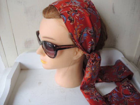 Vintage 1970s polyester scarf rusty red floral fl… - image 4