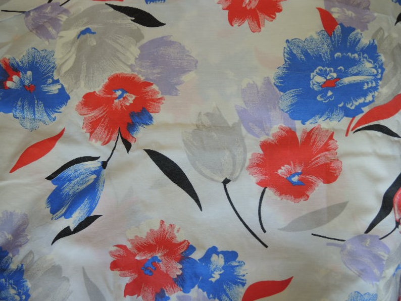 Vintage 1980s abstract floral fabric cotton polyester blend 46 inches wide BTY image 1