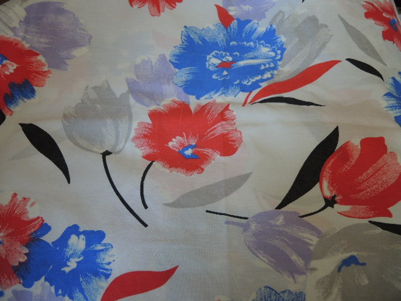 Vintage 1980s abstract floral fabric cotton polyester blend 46 inches wide BTY image 8