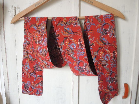 Vintage 1970s polyester scarf rusty red floral fl… - image 2