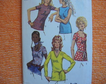 vintage 1970s simplicity sewing pattern 9365 misses set of blouses for stretch knits only size 8