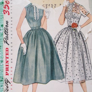Vintage 1950er Simplicity Schnittmuster 3887 Misses Kleid mit vollem Rock Gr. 12