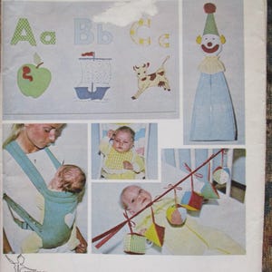 Vintage 1980er Jahre Kwik Sew Schnittmuster 1046 Säugling Accessoires Babytrage Lätzchen Spielzeug Wandbehang Windelhalter UNCUT