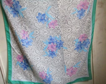 Vintage 1980s polyester scarf floral flowers green blue purple 30 x 31 inches