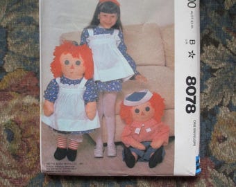 vintage 1970s McCalls sewing pattern 8078 Raggedy Ann and Andy 36 inch dolls with clothes UNCUT