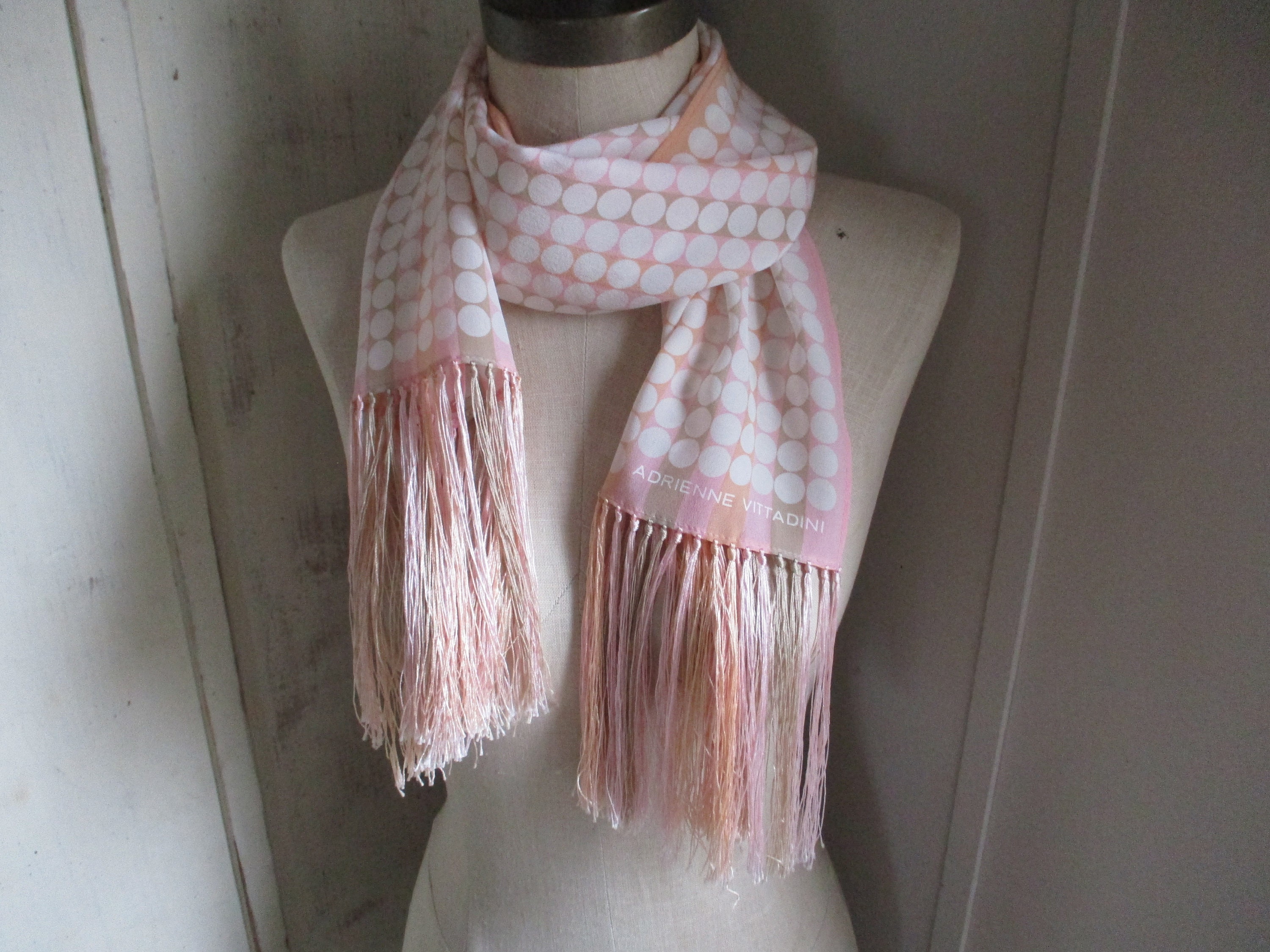 Foulard En Soie Vintage Adrienne Vittadini – 85x85 Cm, Motif Calèche, Multicouleur